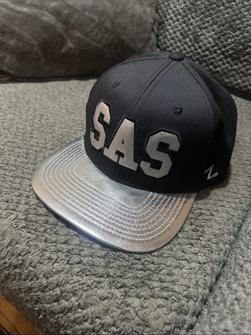 Spurs Team issued Snapback Cap with Silver Metallic Brim & SAS Patch